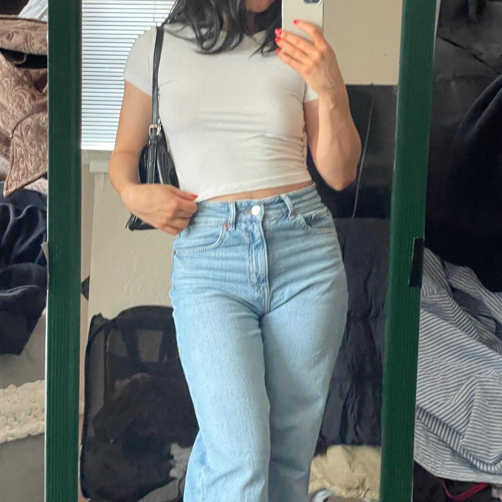 White tee